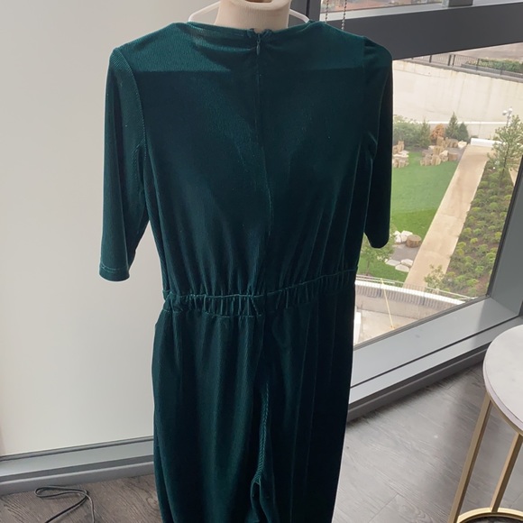 MPC green jumpsuit velvet - Picture 6 of 12